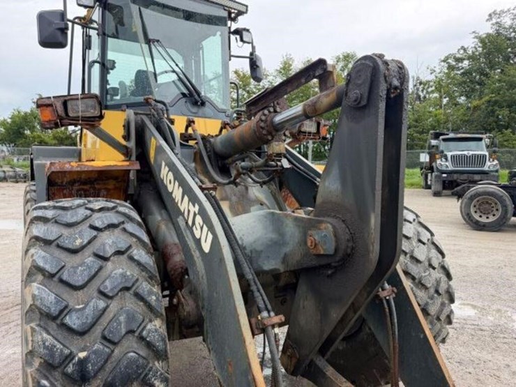 2018-komatsu-wa200pz-6-image-23