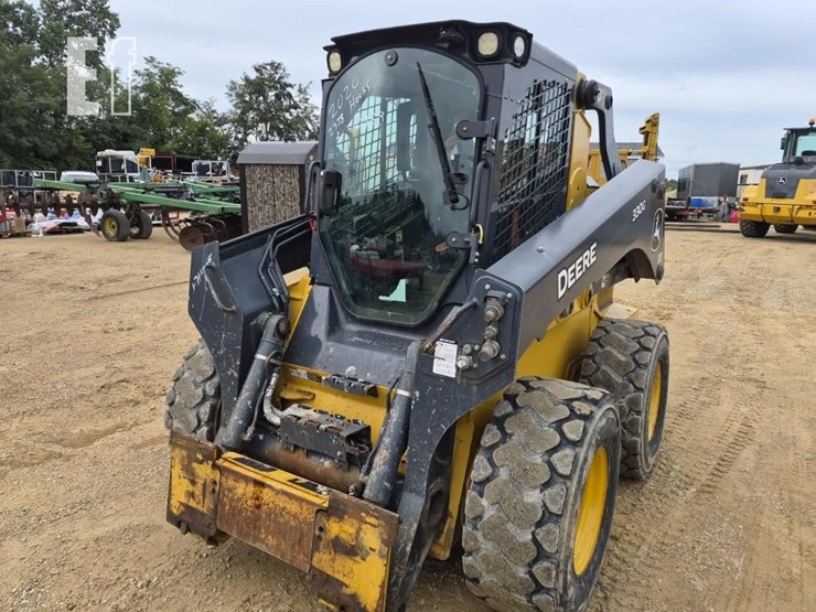 2020-deere-330g-image-6