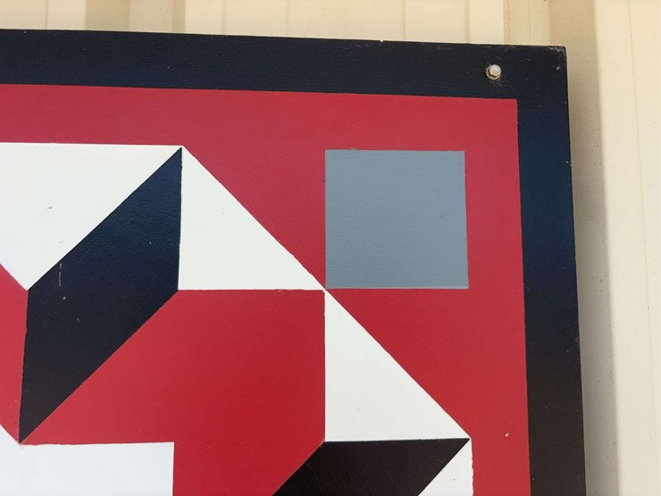 international-harvester-wood-barn-quilt-image-3