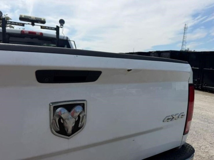 2016-ram-2500-hd-image-38