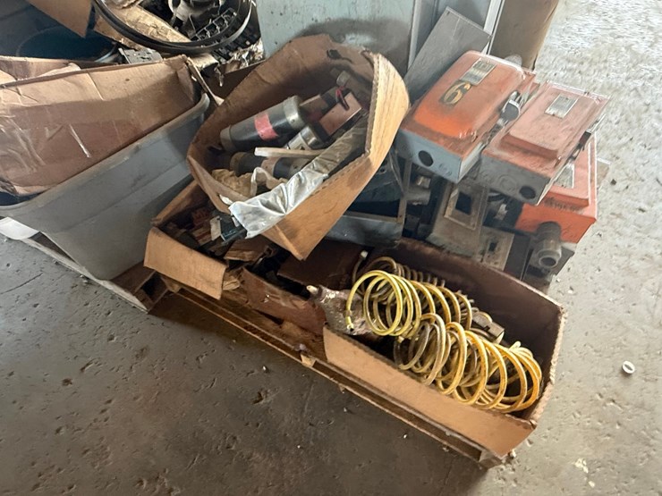 #53548-•-lot-of-safety-switches,-electrical-boxes,-&-misc-inv#53548-image-12