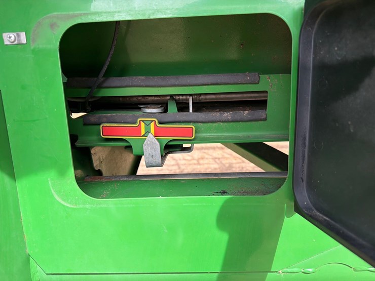john-deere-635f-image-21