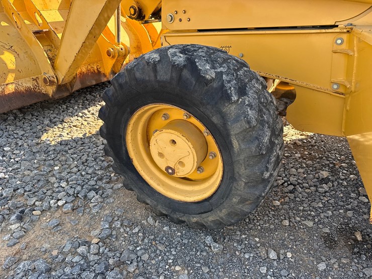 2005-deere-310g-image-9
