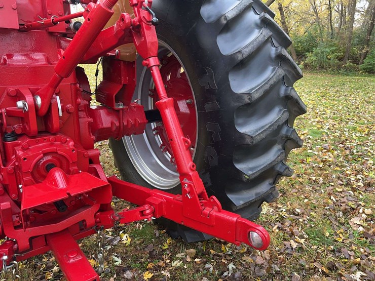 1970-1456-farmall-row-crop-golden-demonstrator-image-43