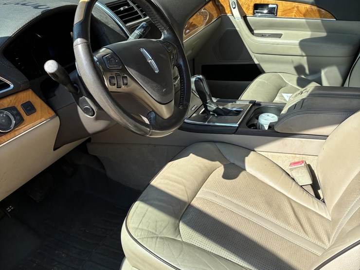2012-lincoln-mkx-image-6