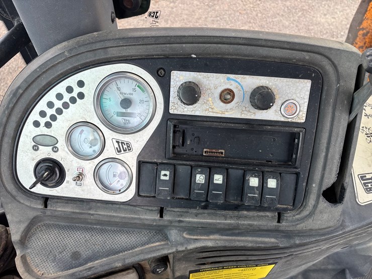 jcb-214-image-13