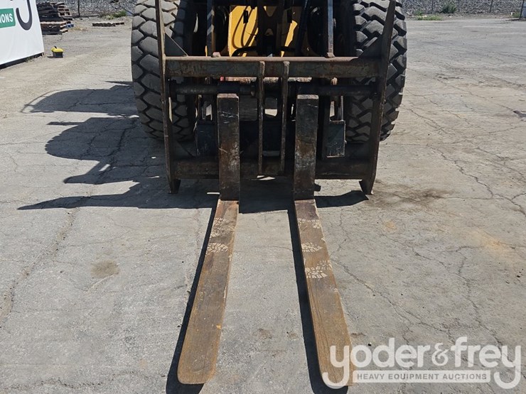 2017-deere-544k-image-23
