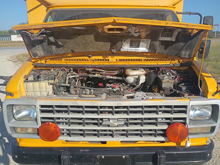 1996-chevrolet-g30-image-17