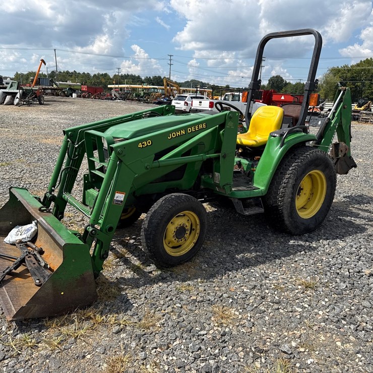 JOHN DEERE 4400