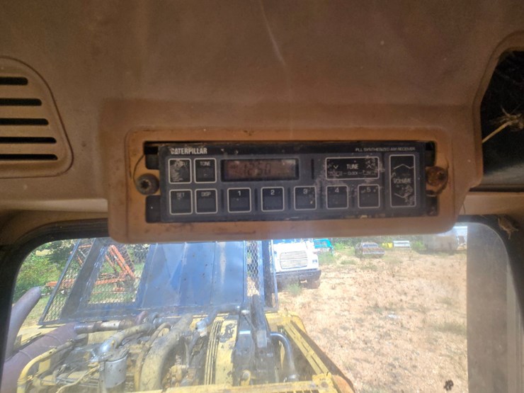 caterpillar-320-image-62