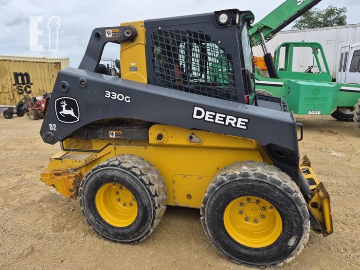 2020-deere-330g-image-4