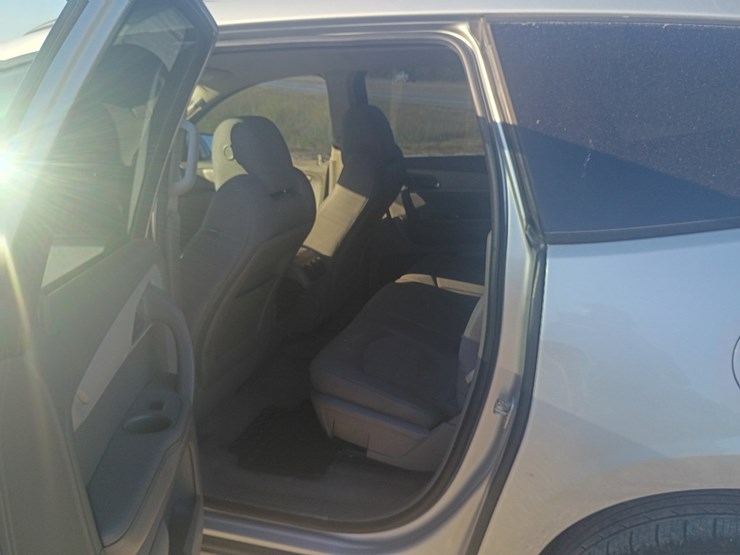 2013-chevrolet-traverse-image-51