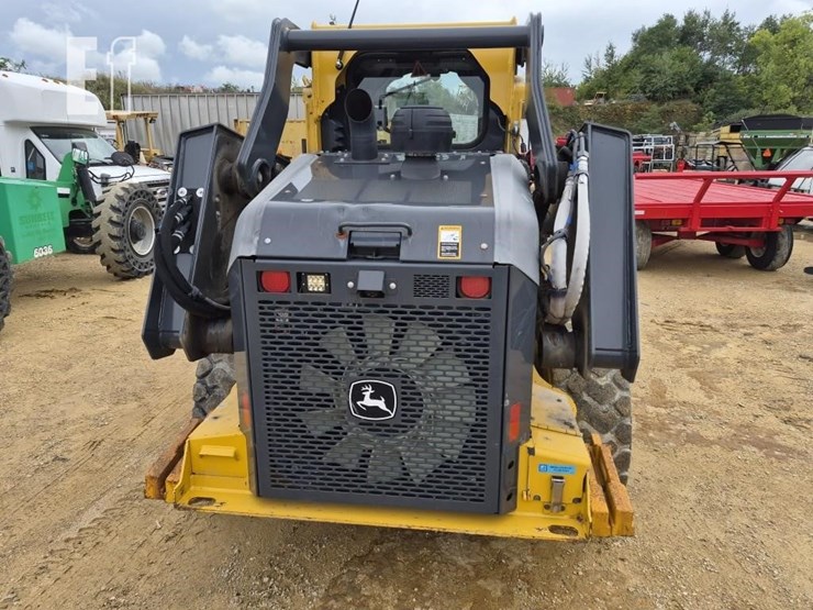 2020-deere-330g-image-8