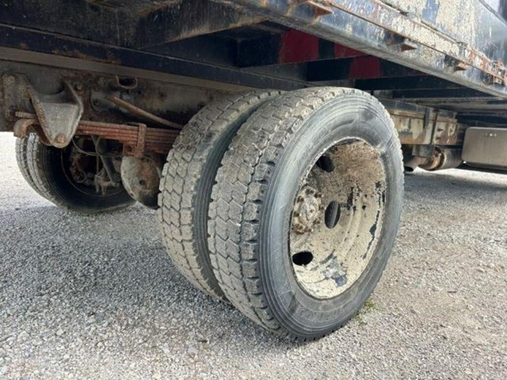 hino-185-image-61