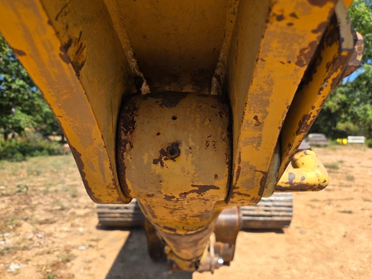 caterpillar-320-image-99