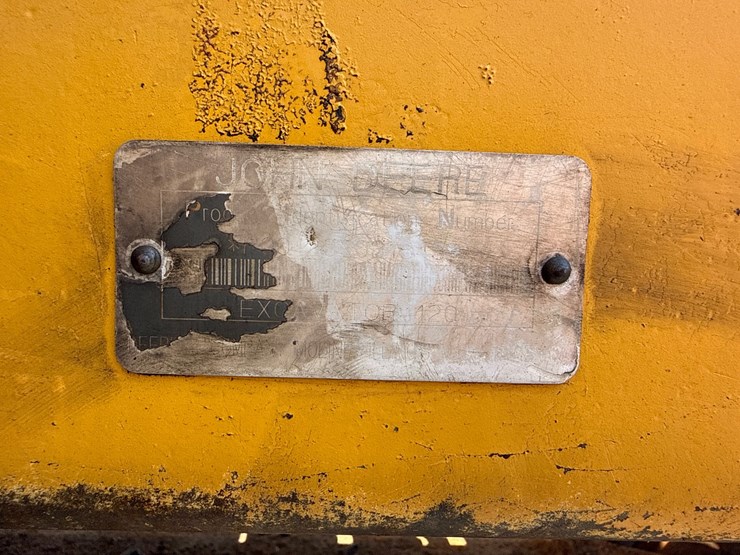 deere-120-image-8