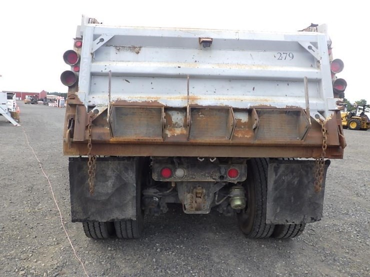 2007-mack-cv713-granite-5-axle-dump-truck-image-4