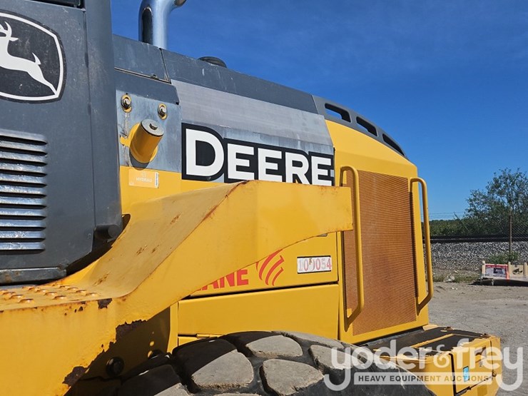 2017-deere-544k-image-30