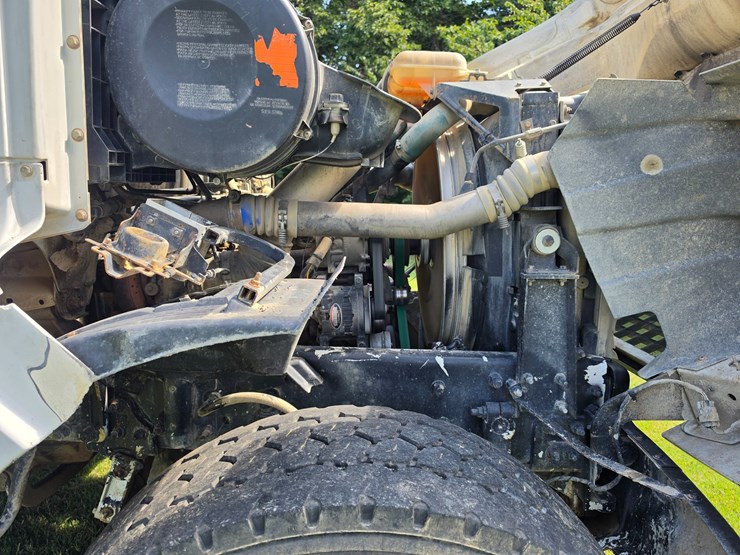 #25407-•-2005-volvo-vhd-quad-axle-dump-truck-image-68