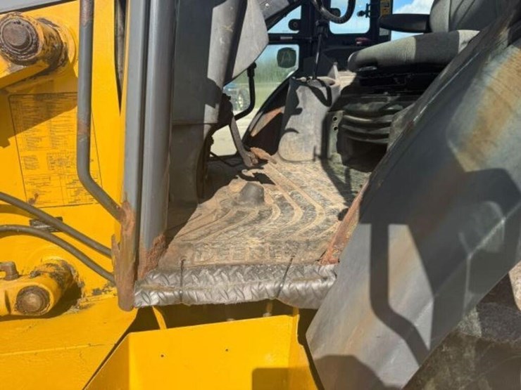2006-deere-310g-image-21