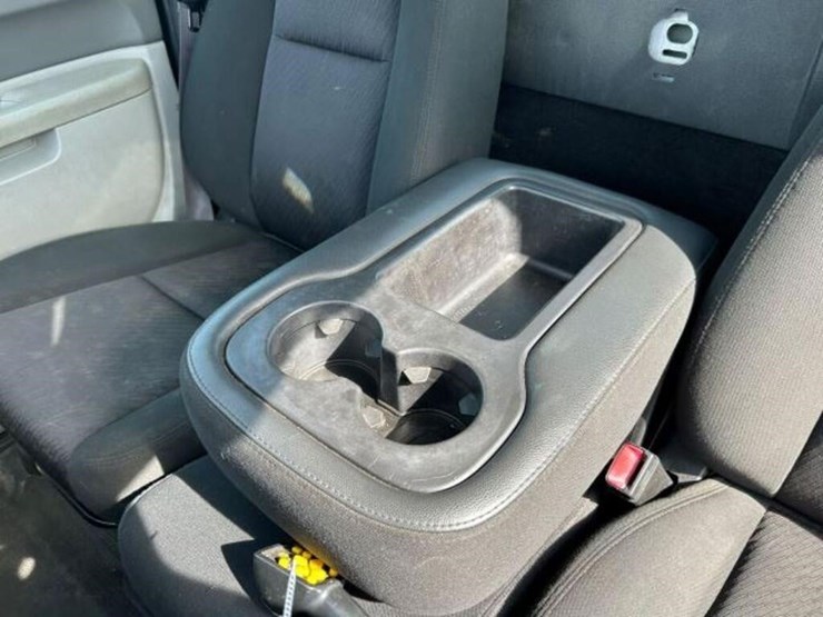 2014-gmc-sierra-3500-image-15