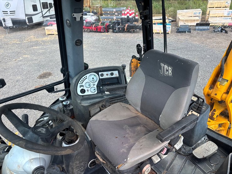 jcb-214-image-12