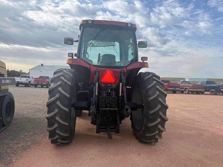 case-ih-230-image-3