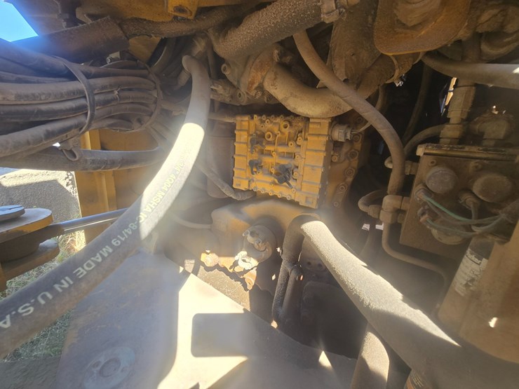 deere-444j-image-50