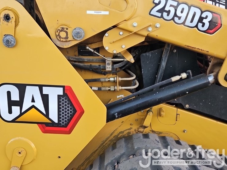 2021-caterpillar-259d3-image-11