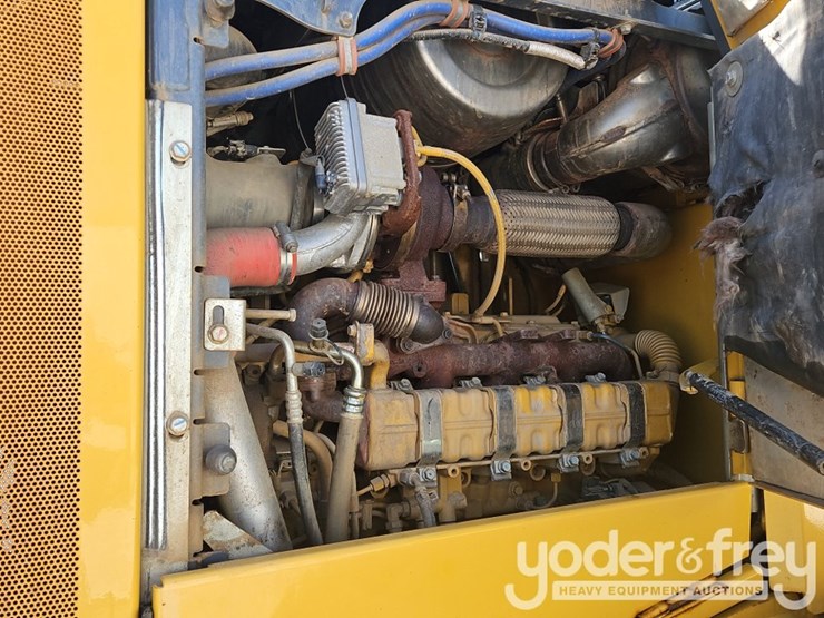 2017-deere-544k-image-16