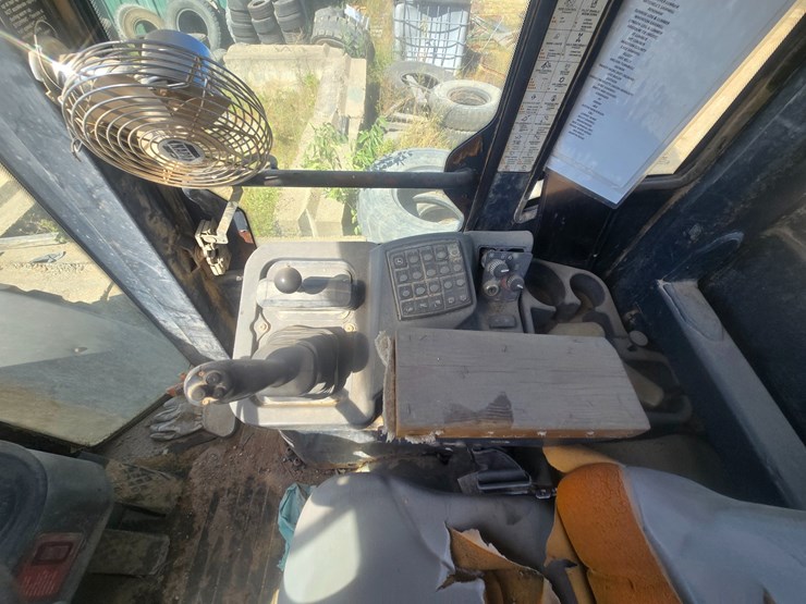 deere-444j-image-31
