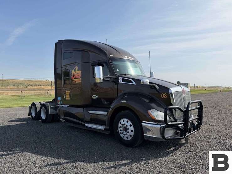 2016-kenworth-t680-image-8