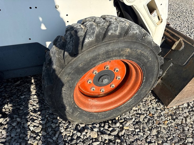 2007-bobcat-s175-image-11