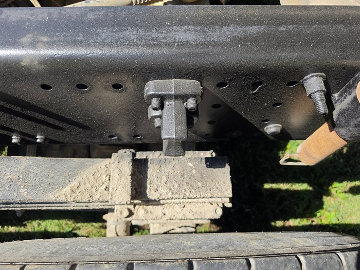 #25407-•-2005-volvo-vhd-quad-axle-dump-truck-image-121