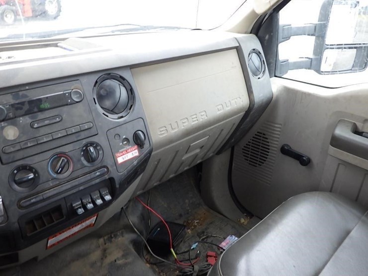 2009-ford-550-image-45