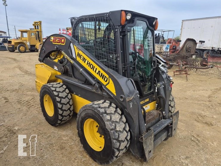 new-holland-l230-image-4