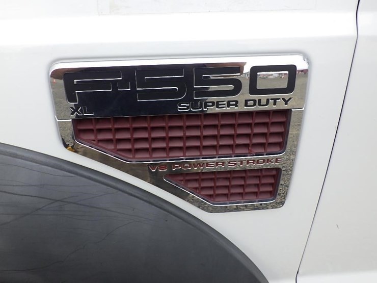 2009-ford-550-image-13