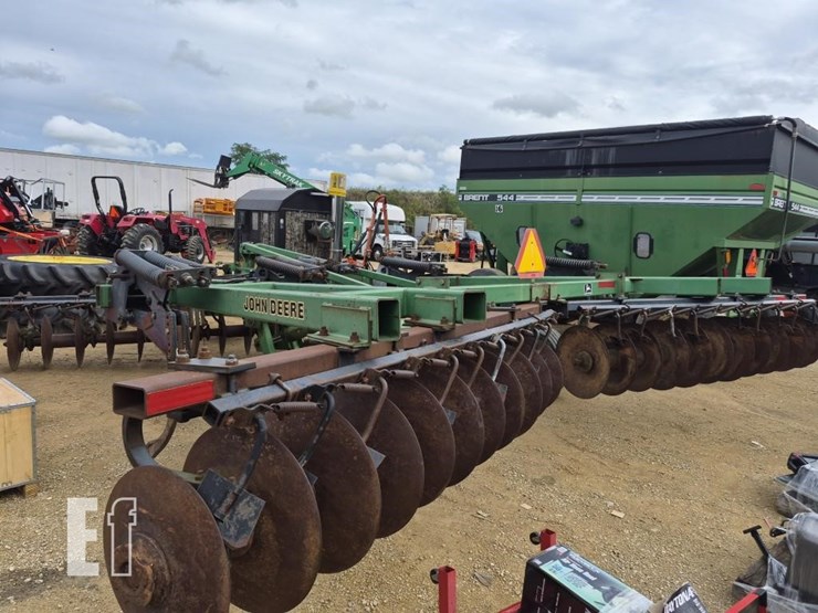john-deere-510-image-2