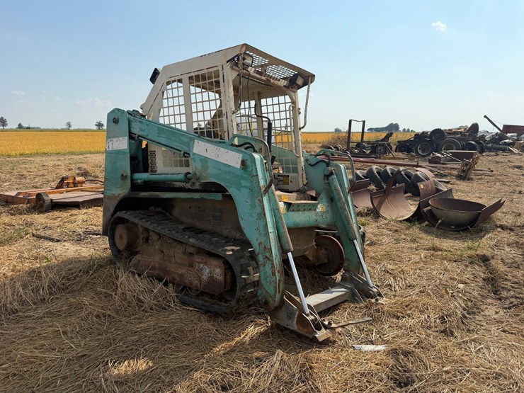takeuchi-tl26-image-2
