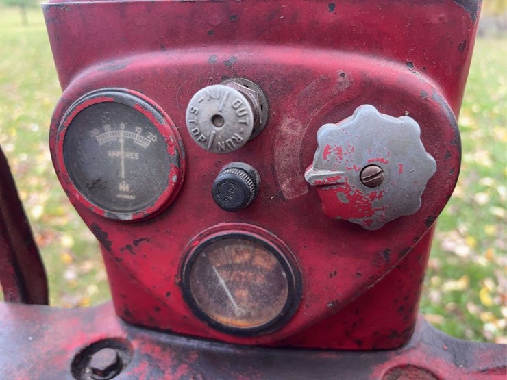 1952-farmall-super-c-image-54