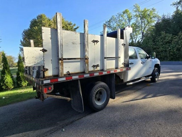 2014-chevrolet-3500-image-6