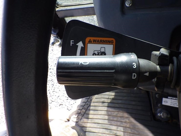 2019-deere-210l-image-45