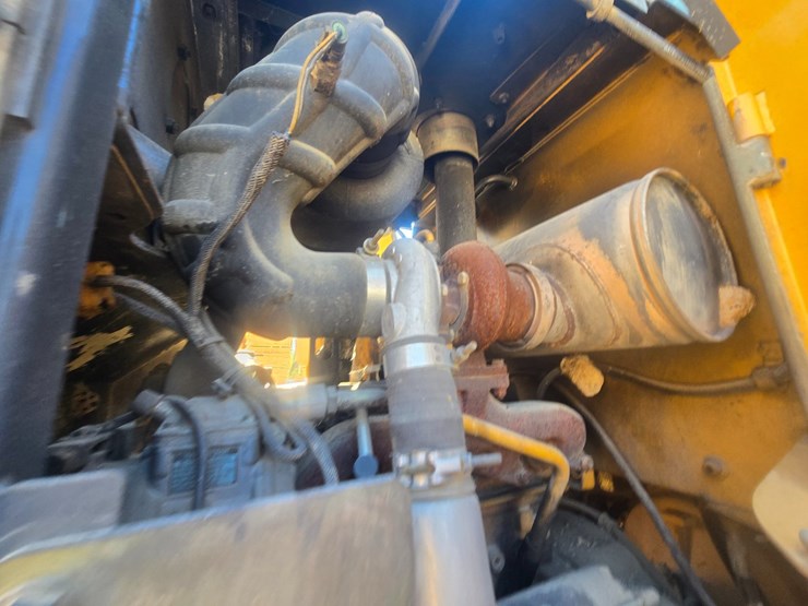 deere-444j-image-25