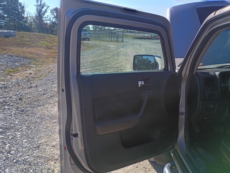 2006-hummer-h3-image-29