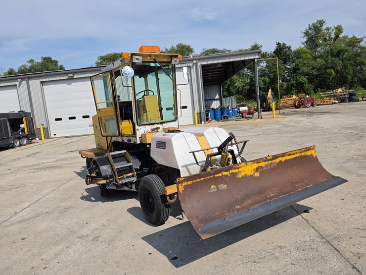 #25415-•-rosco-sweeper-broom-image-14