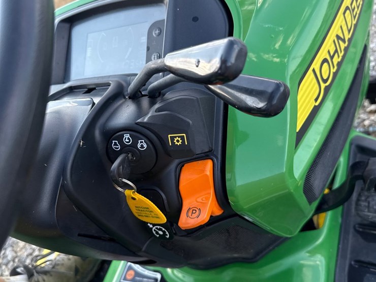john-deere-x730-image-8