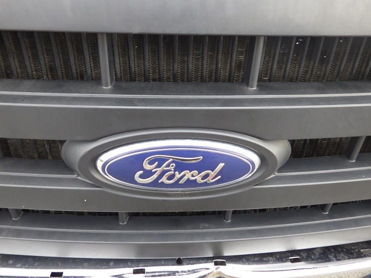 2009-ford-550-image-10