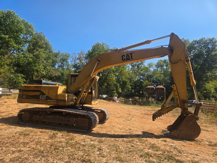 caterpillar-320-image-15