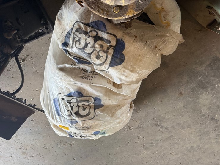 #53506-•-pig-spill-containment-booms-inv#53506-image-1