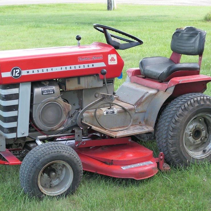 MASSEY-FERGUSON 12